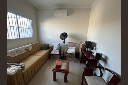 Casa à venda com 110m², 3 quartos e 2 vagas