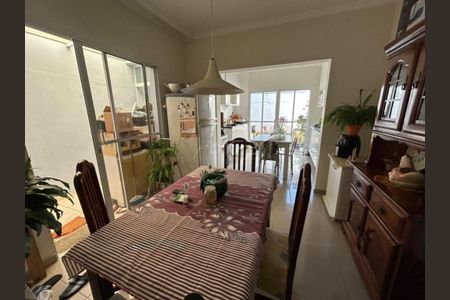Casa à venda com 110m², 3 quartos e 2 vagas
