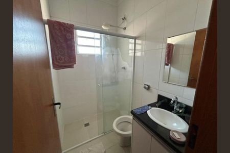 Casa à venda com 110m², 3 quartos e 2 vagas