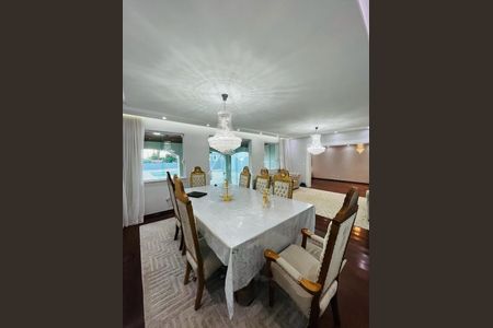 Casa para alugar com 2 quartos, 860m² em Parque Taquaral, Campinas