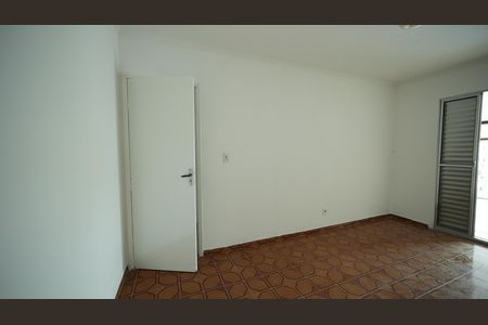 Quarto 2 de casa à venda com 3 quartos, 299m² em Vila Palmares, Santo André