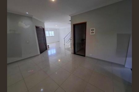 Casa à venda com 165m², 3 quartos e 2 vagas