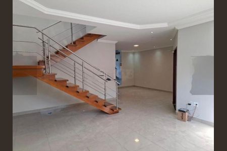Casa à venda com 165m², 3 quartos e 2 vagas