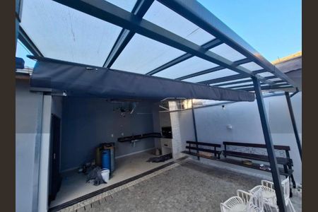 Casa à venda com 165m², 3 quartos e 2 vagas