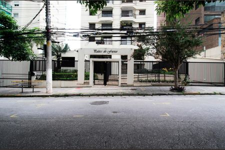 Apartamento à venda com 240m², 3 quartos e 4 vagas Apartamento à venda com 240m², 3 quartos e 4 vagasFachada
