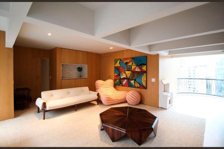 Apartamento à venda com 240m², 3 quartos e 4 vagas Apartamento à venda com 240m², 3 quartos e 4 vagasSala