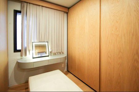 Apartamento à venda com 240m², 3 quartos e 4 vagas Apartamento à venda com 240m², 3 quartos e 4 vagasCloset da suíte 1
