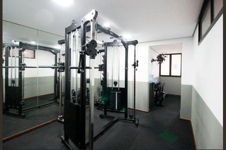 Apartamento à venda com 240m², 3 quartos e 4 vagas Apartamento à venda com 240m², 3 quartos e 4 vagasÁrea comum - Academia