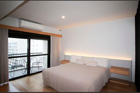 Apartamento à venda com 240m², 3 quartos e 4 vagas Apartamento à venda com 240m², 3 quartos e 4 vagasSuíte 1