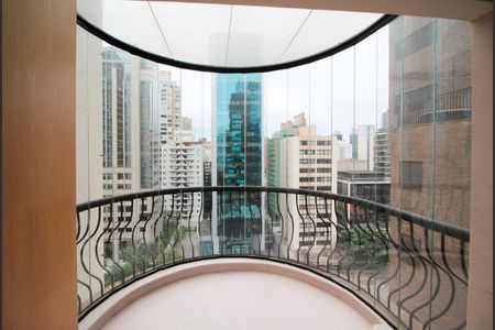 Sala de apartamento à venda com 3 quartos, 240m² em Moema, São Paulo