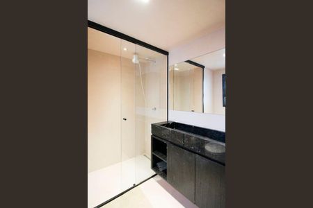 Apartamento à venda com 240m², 3 quartos e 4 vagas Apartamento à venda com 240m², 3 quartos e 4 vagasBanheiro da Suíte 3