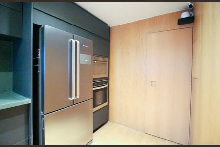 Apartamento à venda com 240m², 3 quartos e 4 vagas Apartamento à venda com 240m², 3 quartos e 4 vagasCozinha
