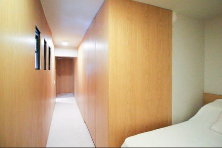 Apartamento à venda com 240m², 3 quartos e 4 vagas Apartamento à venda com 240m², 3 quartos e 4 vagasSuíte 3