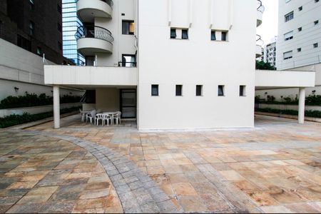 Apartamento à venda com 240m², 3 quartos e 4 vagas Apartamento à venda com 240m², 3 quartos e 4 vagasÁrea comum