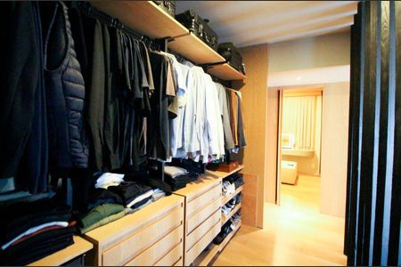 Apartamento à venda com 240m², 3 quartos e 4 vagas Apartamento à venda com 240m², 3 quartos e 4 vagasCloset da suíte 1