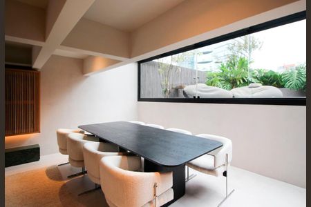 Apartamento à venda com 240m², 3 quartos e 4 vagas Apartamento à venda com 240m², 3 quartos e 4 vagasSala
