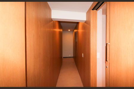 Apartamento à venda com 240m², 3 quartos e 4 vagas Apartamento à venda com 240m², 3 quartos e 4 vagasSuíte 3