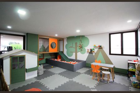 Apartamento à venda com 240m², 3 quartos e 4 vagas Apartamento à venda com 240m², 3 quartos e 4 vagasBrinquedoteca