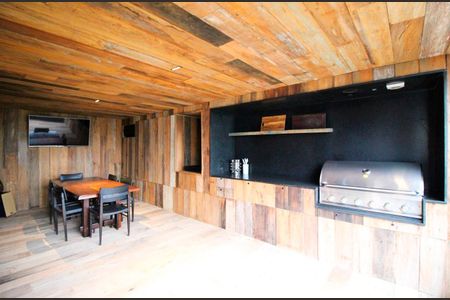 Apartamento à venda com 240m², 3 quartos e 4 vagas Apartamento à venda com 240m², 3 quartos e 4 vagasChurrasqueira Privativa