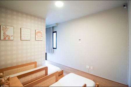 Apartamento à venda com 240m², 3 quartos e 4 vagas Apartamento à venda com 240m², 3 quartos e 4 vagasSuíte 2