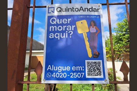 Casa para alugar com 36m², 2 quartos e 1 vaga Casa para alugar com 36m², 2 quartos e 1 vagaPlaca na Fachada