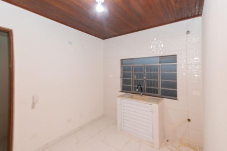 Cozinha de casa para alugar com 1 quarto, 24m² em Vila Pedra Branca, São Paulo