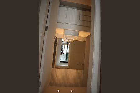 Casa de condomínio para alugar com 271m², 4 quartos e 3 vagasbanheiro 2