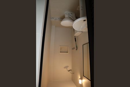 Casa de condomínio para alugar com 271m², 4 quartos e 3 vagasbanheiro 5 lavanderia 