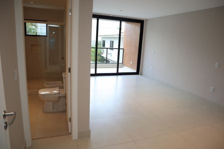 Casa de condomínio para alugar com 271m², 4 quartos e 3 vagasquarto suite  4