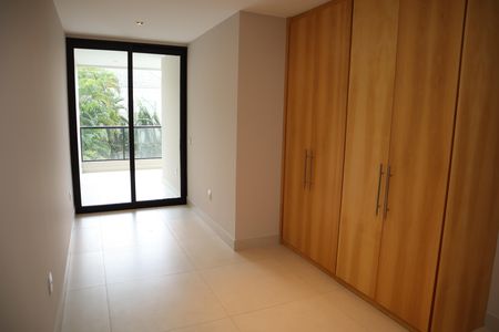 Casa de condomínio para alugar com 271m², 4 quartos e 3 vagasquarto suite  3