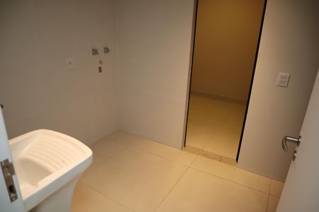 Casa de condomínio para alugar com 271m², 4 quartos e 3 vagaslavanderia 