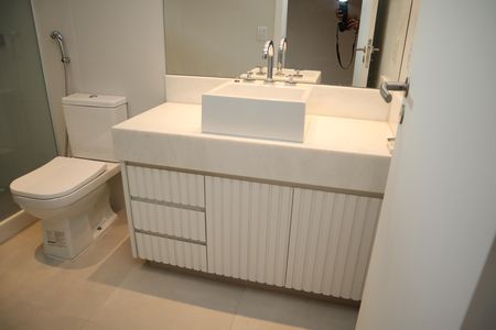 Casa de condomínio para alugar com 271m², 4 quartos e 3 vagasbanheiro 3