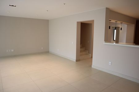 Casa de condomínio para alugar com 271m², 4 quartos e 3 vagassala