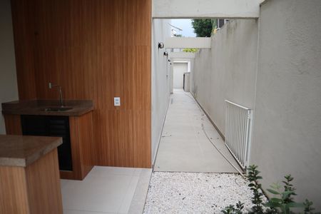 Casa de condomínio para alugar com 271m², 4 quartos e 3 vagasarea para churrasco