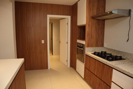 Casa de condomínio para alugar com 271m², 4 quartos e 3 vagascozinha