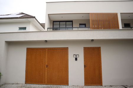 Casa de condomínio para alugar com 271m², 4 quartos e 3 vagasfachada