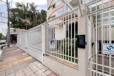 Apartamento à venda com 75m², 2 quartos e 1 vagaFachada + plaquinha