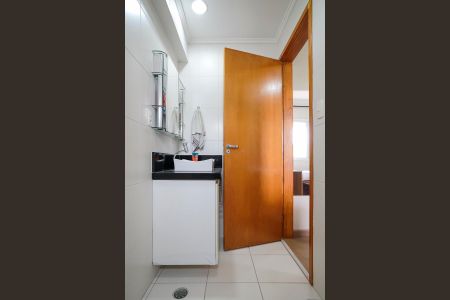 Apartamento à venda com 75m², 2 quartos e 1 vagaBanheiro da suíte