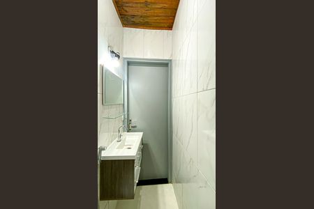 Casa para alugar com 24m², 1 quarto e sem vagaBanheiro