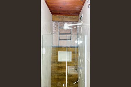 Banheiro de casa para alugar com 1 quarto, 24m² em Vila Pedra Branca, São Paulo