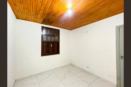 Quarto de casa para alugar com 1 quarto, 24m² em Vila Pedra Branca, São Paulo