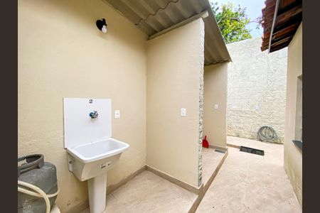 Casa para alugar com 24m², 1 quarto e sem vagaÁrea de Serviço