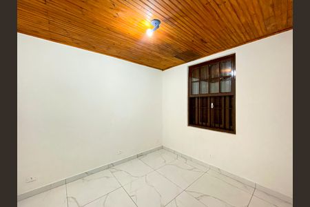 Casa para alugar com 24m², 1 quarto e sem vagaQuarto