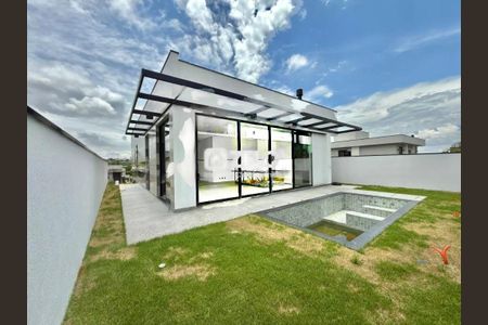 Casa à venda com 267m², 4 quartos e 4 vagas Casa à venda com 267m², 4 quartos e 4 vagasFoto 06