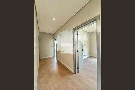Casa à venda com 267m², 4 quartos e 4 vagas Casa à venda com 267m², 4 quartos e 4 vagasFoto 12