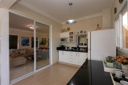 Casa de condomínio à venda com 200m², 4 quartos e 4 vagas Casa de condomínio à venda com 200m², 4 quartos e 4 vagasÁREA GOURMET