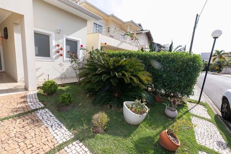 Casa de condomínio à venda com 200m², 4 quartos e 4 vagas Casa de condomínio à venda com 200m², 4 quartos e 4 vagasFRENTE DA CASA