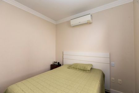 Casa de condomínio à venda com 200m², 4 quartos e 4 vagas Casa de condomínio à venda com 200m², 4 quartos e 4 vagasQUARTO Nº 3 - SUITE