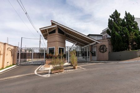 Casa de condomínio à venda com 200m², 4 quartos e 4 vagas Casa de condomínio à venda com 200m², 4 quartos e 4 vagasFRENTE DO CONDOMÍNIO