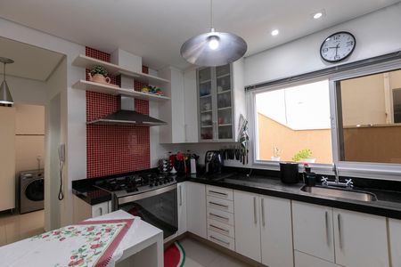 Casa de condomínio à venda com 200m², 4 quartos e 4 vagas Casa de condomínio à venda com 200m², 4 quartos e 4 vagasCOZINHA